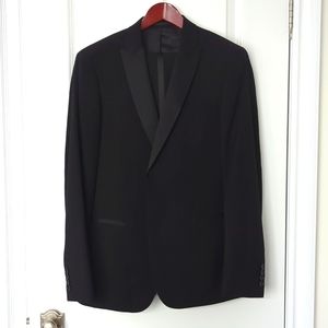 Sondergaard Black Tuxedo Suit
